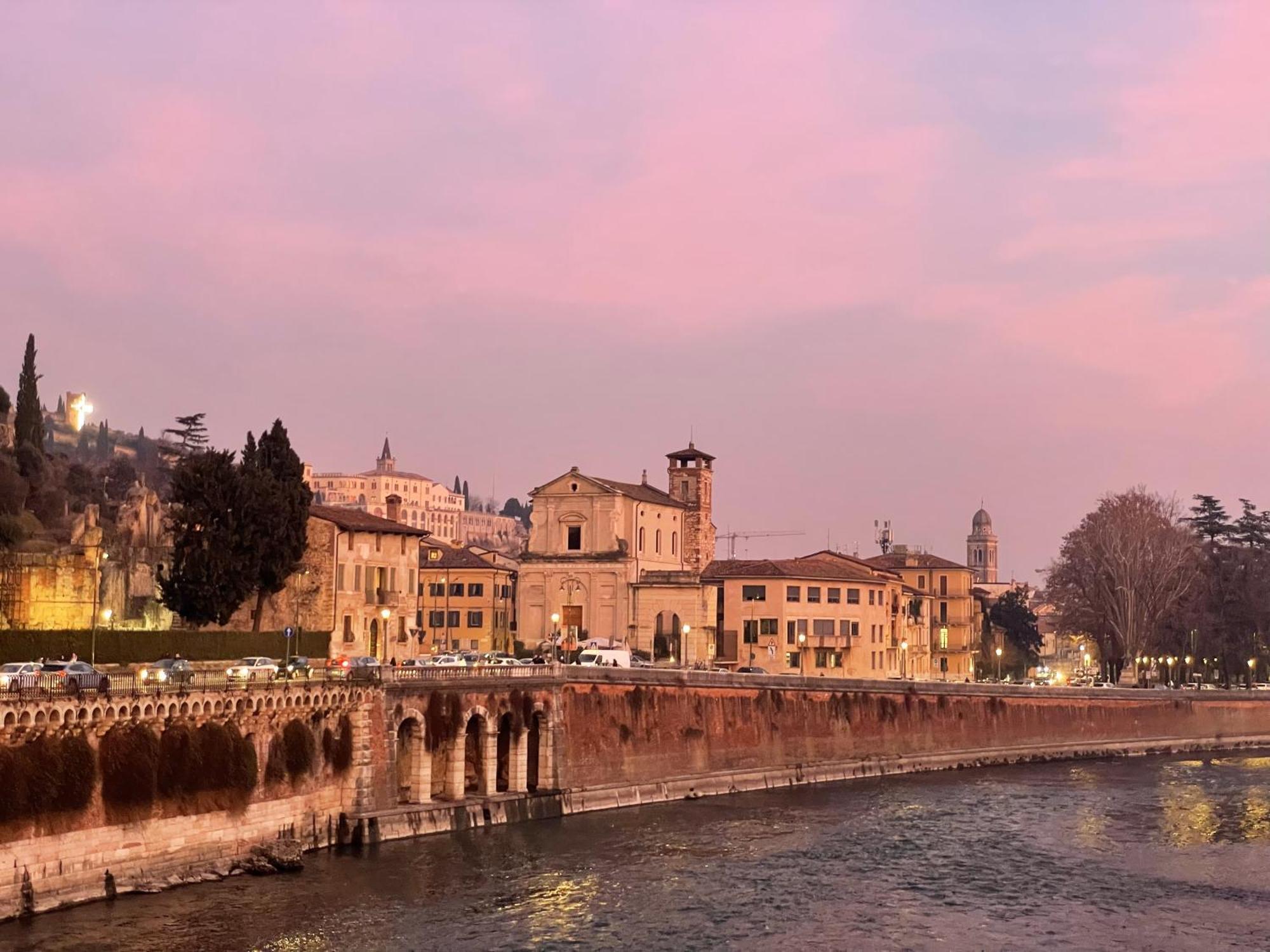 Primavera Al Teatro Romano เวโรนา ภายนอก รูปภาพ
